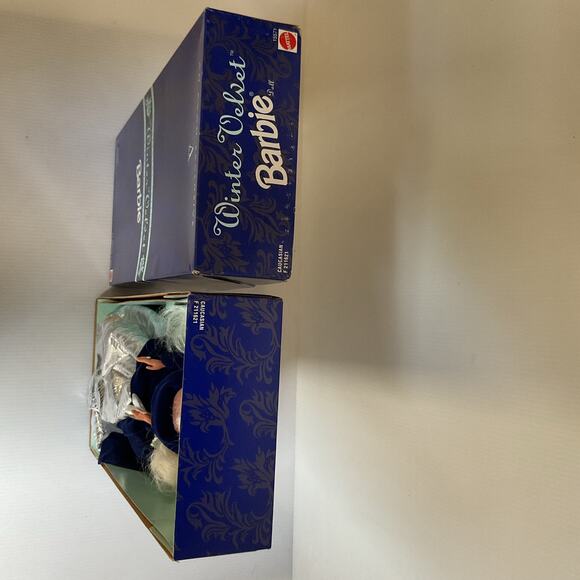 Barbie Winter Velvet Special Edition Avon Exclusive 1995 First in Series NIB - Picture 6 of 12